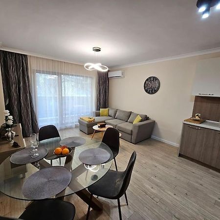 Serenity In The Heart Of Varna With Parking Εξωτερικό φωτογραφία