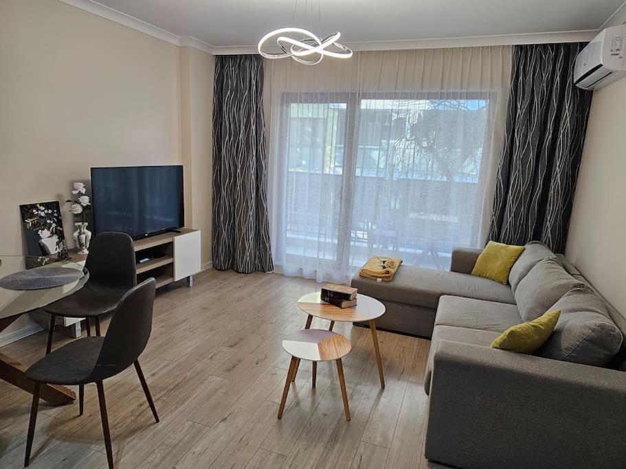 Serenity In The Heart Of Varna With Parking Εξωτερικό φωτογραφία